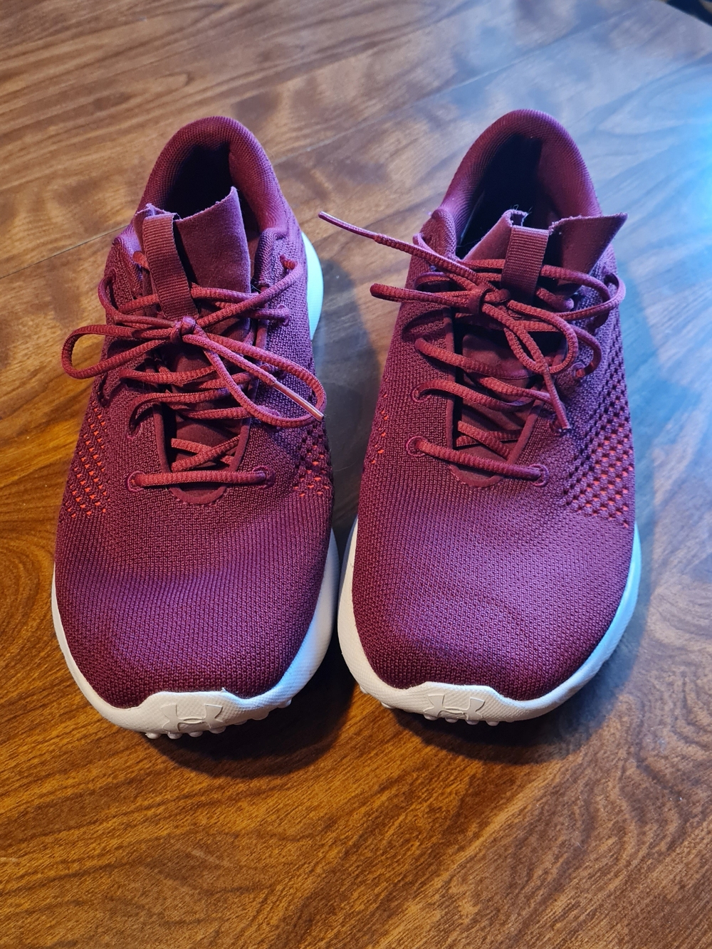 Under Armour Rapid LE Sneakers with White Sole